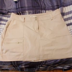 NWOT Bass Pros Women's skorts